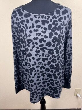 Women's Pink Clover Medium Long Sleeve Leopard Print Sweater Elbow Patch Detail